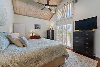 Beautifully remodeled 3 BR/3 BA home with a full 2 car garage in - photo 31