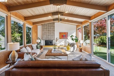 Don't miss this rare and sophisticated Mid-Century Modern - photo 6