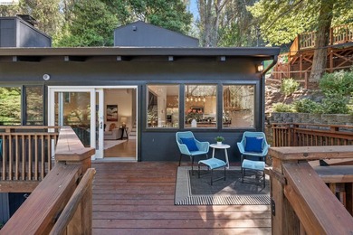Majestic nature lover's retreat in the heart of Montclair. This - photo 2