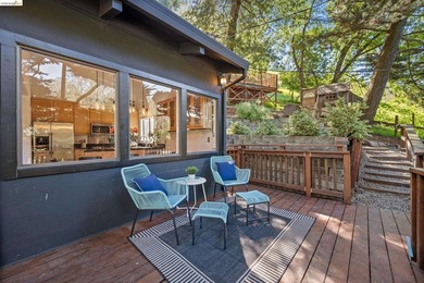 Majestic nature lover's retreat in the heart of Montclair. This - photo 3