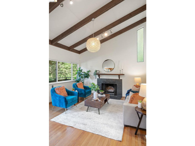 Majestic nature lover's retreat in the heart of Montclair. This - photo 8