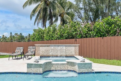 Waterfront living in the heart of Aventura! Set on a 14,500 SF - photo 8