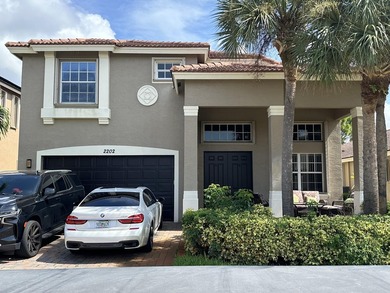 Spacious two-story home featuring 4 bedrooms, 3.5 bathrooms - photo 1