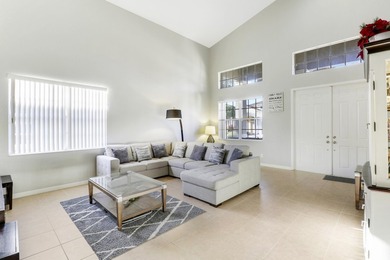 Spacious two-story home featuring 4 bedrooms, 3.5 bathrooms - photo 3