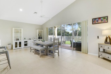 Spacious two-story home featuring 4 bedrooms, 3.5 bathrooms - photo 7