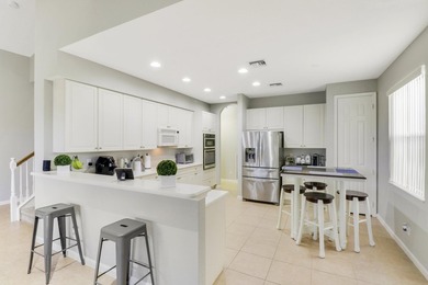 Spacious two-story home featuring 4 bedrooms, 3.5 bathrooms - photo 9
