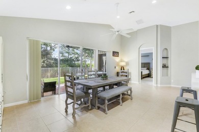 Spacious two-story home featuring 4 bedrooms, 3.5 bathrooms - photo 10