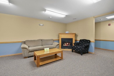 This well-maintained 1-bedroom condo offers a comfortable - photo 22