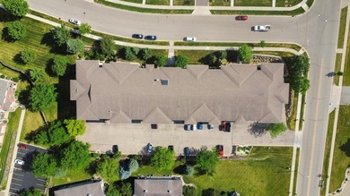This well-maintained 1-bedroom condo offers a comfortable - photo 33
