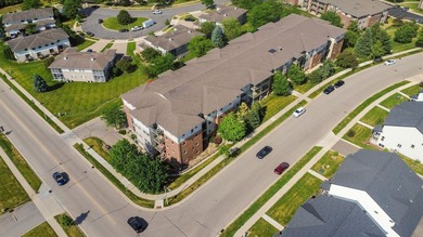 This well-maintained 1-bedroom condo offers a comfortable - photo 35