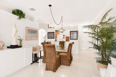 Enjoy peaceful lake views from this well-maintained villa in the - photo 9