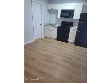 Looking to expand your investment portfolio? This 15-unit - photo 2