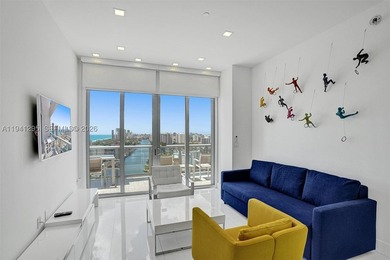 Premier corner penthouse offering the best two-bedroom layout - photo 3