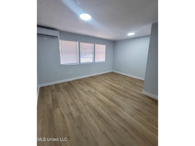 Looking to expand your investment portfolio? This 15-unit - photo 7
