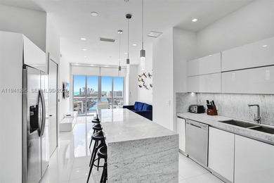 Premier corner penthouse offering the best two-bedroom layout - photo 8