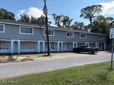 Looking to expand your investment portfolio? This 15-unit - photo 8