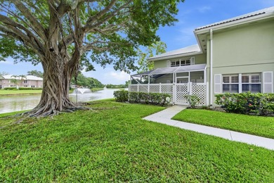 Welcome to this lovingly cared for waterfront townhome centrally - photo 1