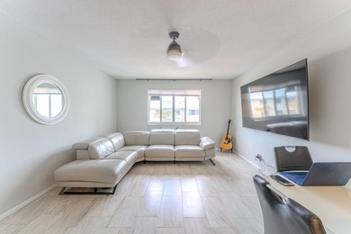 Beautifully done unit in Imperial Point for a great value ! Step - photo 1
