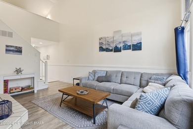 Welcome to your dream Pocono Mountain retreat! This turn-key - photo 8