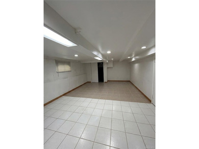 Exceptional opportunity to own a detached two-family home in a - photo 12