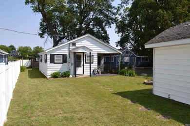 Immaculately maintained and truly move-in ready, this charming - photo 13