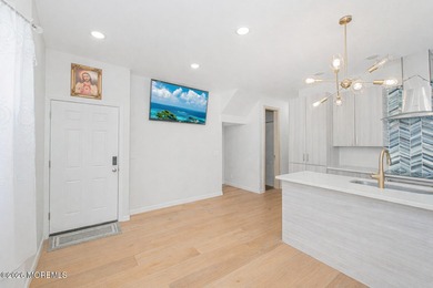 FULLY RENOVATED 2 FAMILY 6/6 FOR SALE. THE 2ND FLOOR 3 BEDROOM - photo 19