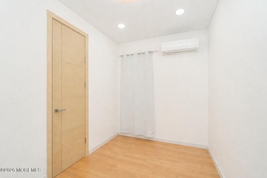 FULLY RENOVATED 2 FAMILY 6/6 FOR SALE. THE 2ND FLOOR 3 BEDROOM - photo 20