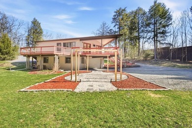 Lake living at it's best! The property is nestled along the 15th - photo 3