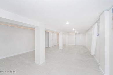 FULLY RENOVATED 2 FAMILY 6/6 FOR SALE. THE 2ND FLOOR 3 BEDROOM - photo 26