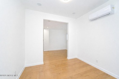 FULLY RENOVATED 2 FAMILY 6/6 FOR SALE. THE 2ND FLOOR 3 BEDROOM - photo 29