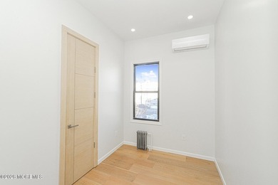 FULLY RENOVATED 2 FAMILY 6/6 FOR SALE. THE 2ND FLOOR 3 BEDROOM - photo 32