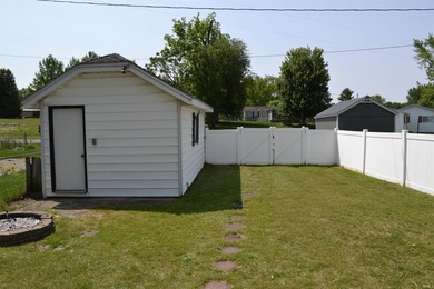 Immaculately maintained and truly move-in ready, this charming - photo 34