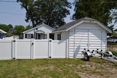 Immaculately maintained and truly move-in ready, this charming - photo 35
