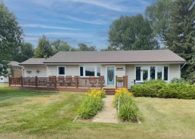 Lake Home For Sale in New Town, North Dakota