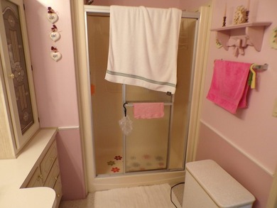 Well-maintained 1990 manufactured home located on a desirable - photo 10