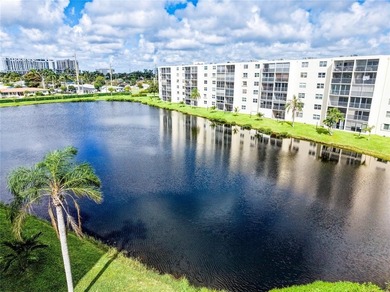 (private lake, pond, creek) Condo For Sale in Dania Florida