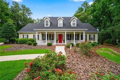 You will fall in love with this 4-bedroom, 3.5 bath home with an - photo 3