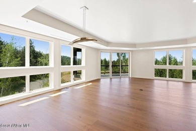 Welcome to this well-appointed condo offering comfort - photo 12
