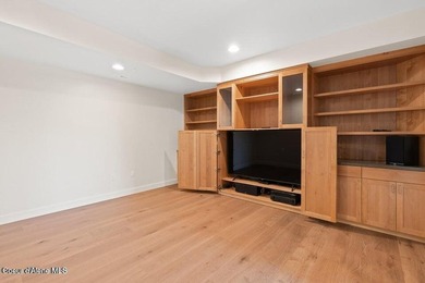 Welcome to this well-appointed condo offering comfort - photo 13