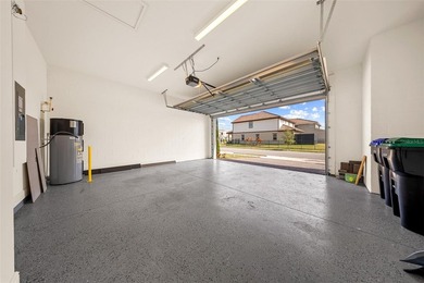 Beautiful move-in ready single-story home featuring 3 bedrooms - photo 14