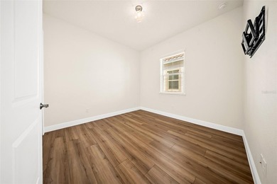 Beautiful move-in ready single-story home featuring 3 bedrooms - photo 17