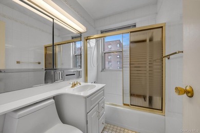 Welcome to this bright and spacious 2-bedroom, 2-bath residence - photo 18
