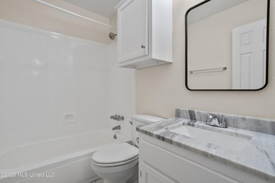Beautiful 3-Bedroom Home with Open Floor Plan! This inviting - photo 19