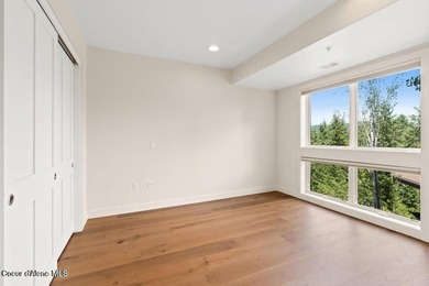 Welcome to this well-appointed condo offering comfort - photo 21