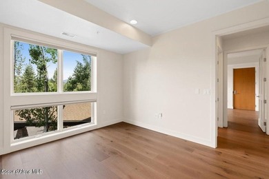 Welcome to this well-appointed condo offering comfort - photo 22