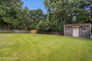 Beautiful 3-Bedroom Home with Open Floor Plan! This inviting - photo 22