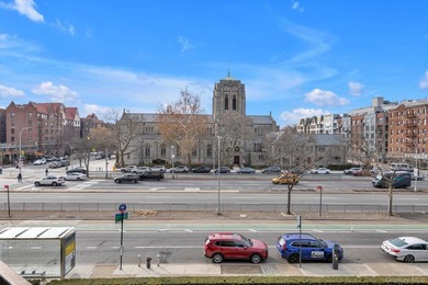 Welcome to this bright and spacious 2-bedroom, 2-bath residence - photo 22