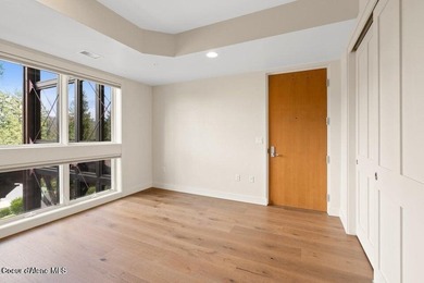 Welcome to this well-appointed condo offering comfort - photo 24