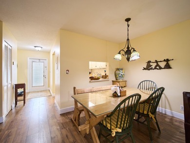 Welcome to this charming 2-bedroom, 2-bathroom villa nestled in - photo 7