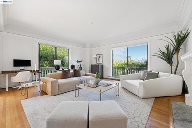 Rare corner residence in the iconic Beaux Arts Regillus, where - photo 6